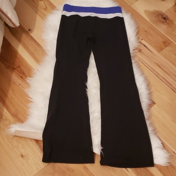Lululemon sweat pants size 8 - Picture 5 of 6